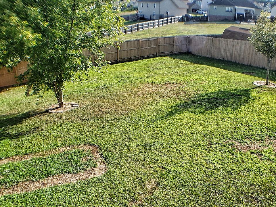 2nd image of 1041 Van Buren Ct