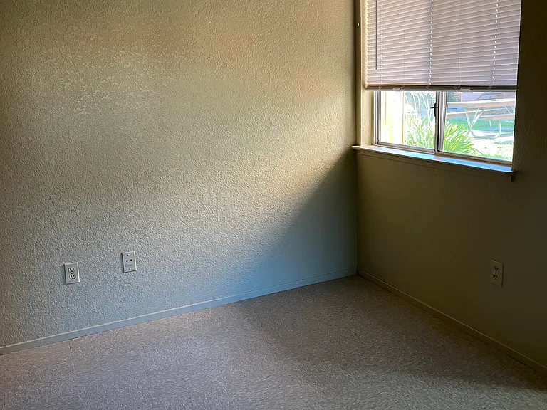 2321 Peach Tree Dr #15 — Photo 9