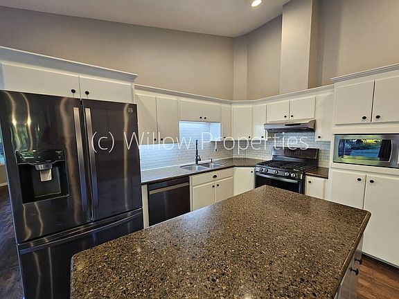 4th image of 28007 126th Ave E
