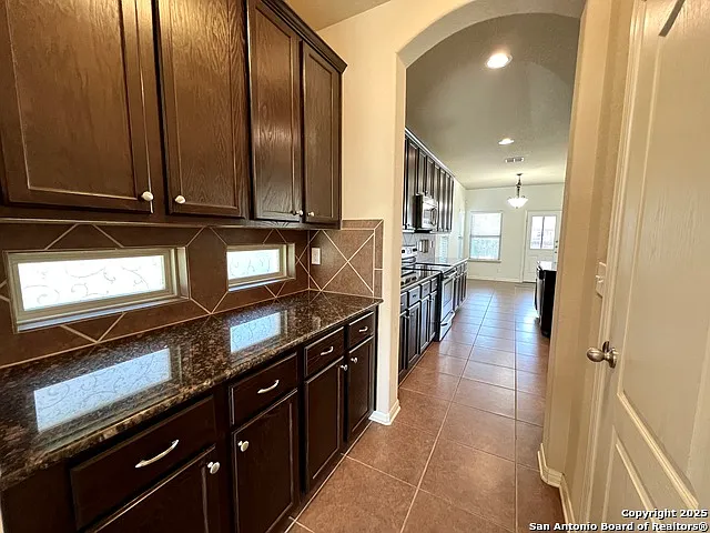 121 Krieg Dr — Photo 10