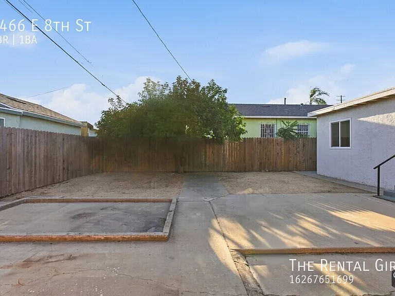 3466 E 8th St — Photo 24