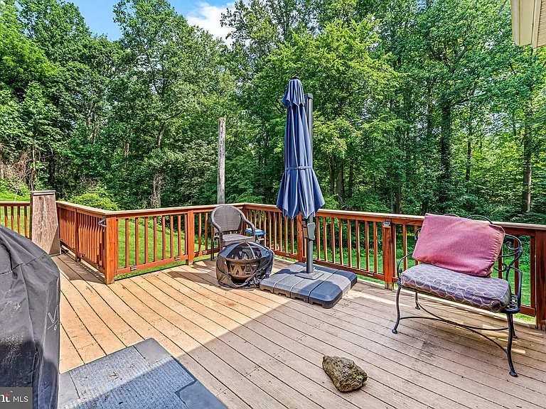 10870 Hammond Dr — Photo 20