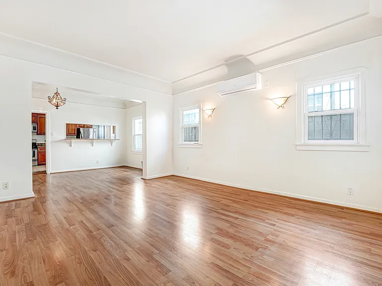 325 N Stanley Ave #327 — Photo 8