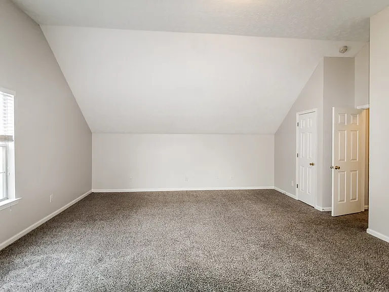 670 Compton Ln — Photo 15