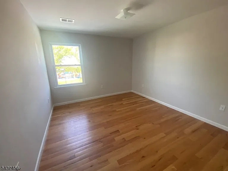 710 Court St — Photo 8