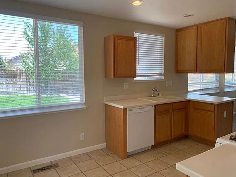 10180 Hampton Park Dr — Photo 5