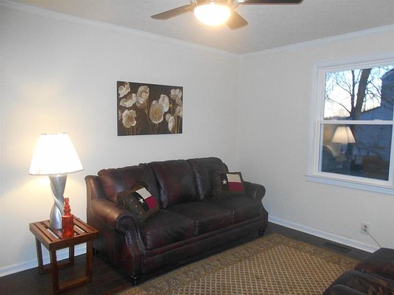5th image of 331 Tamworth Dr