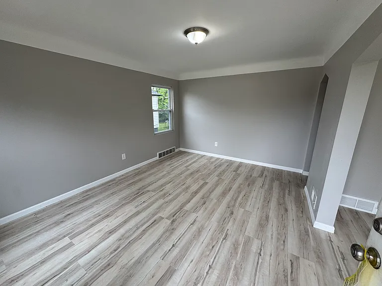 3525 Hickory St — Photo 5