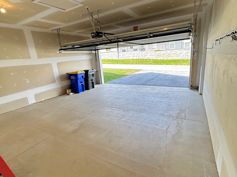 169 Coastal Drive - Garage