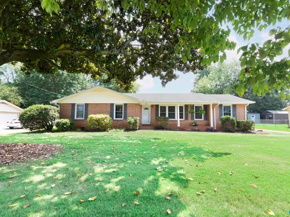 5623 Alta Dena St SW, Huntsville, AL 35802