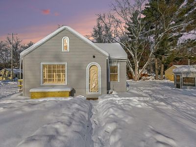 6946 S Lakeview Ave, Idlewild, MI, 49642