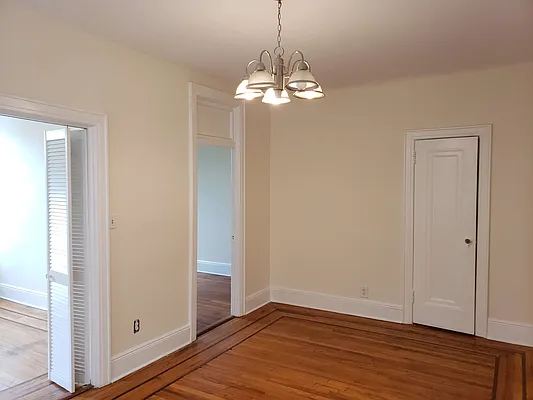 Rented by Astoria Realty | media 17