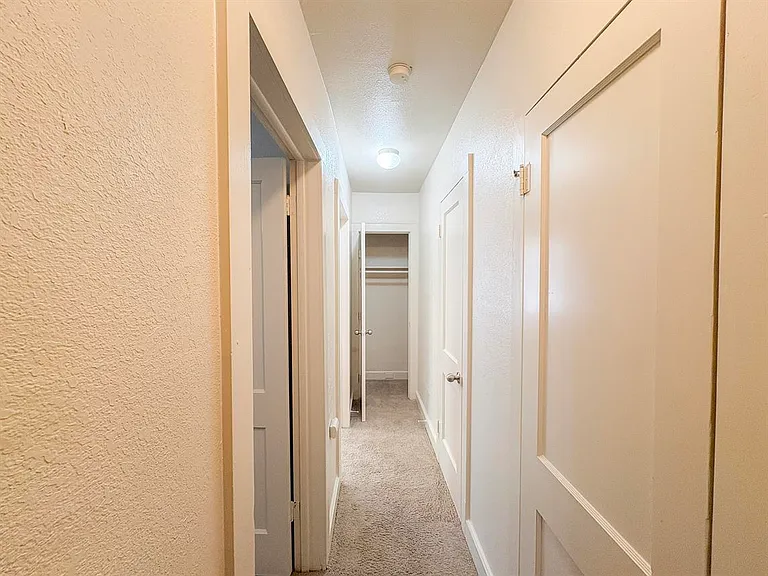234 W 7th Ave — Photo 6