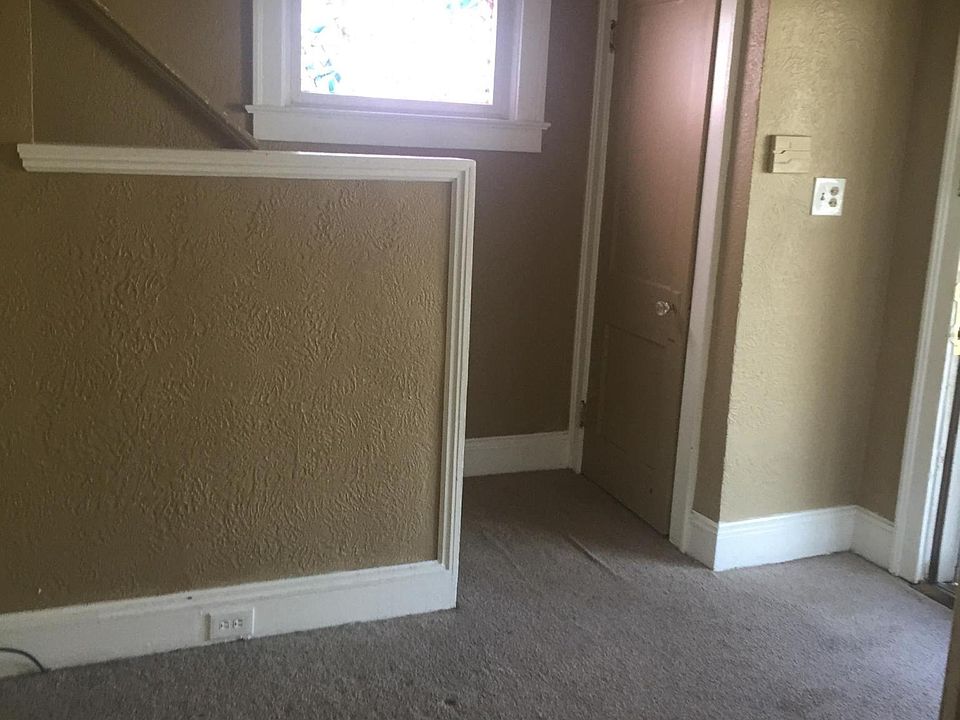 1st image of 3504 W 118th St