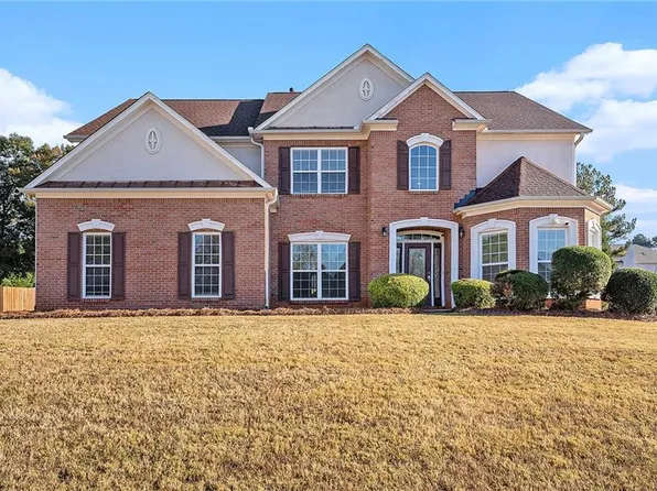 1388 Fall River Dr, Conyers, GA 30013