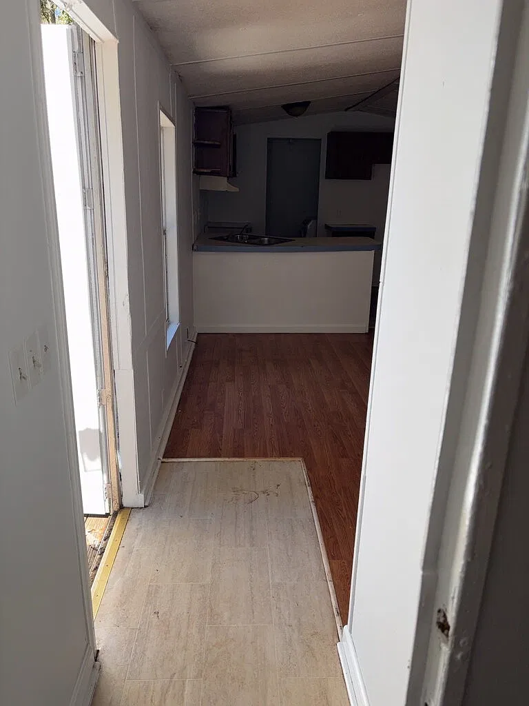 2 bed, 1.5 bath, $800 — Photo 4