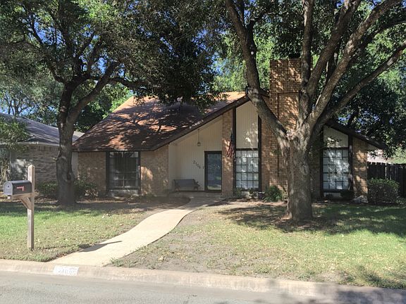 4th image of 2106 Winchester Dr