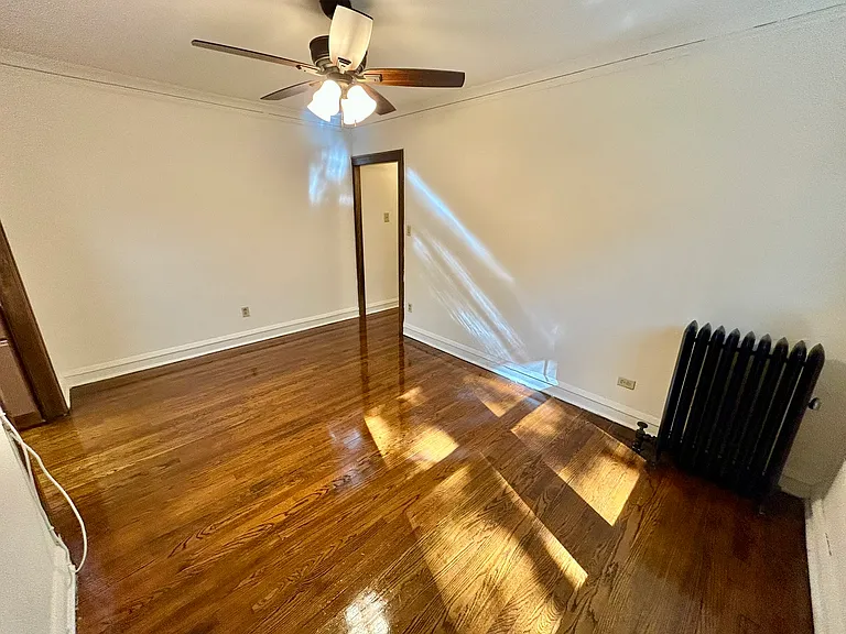 520 W Belden Ave — Photo 56