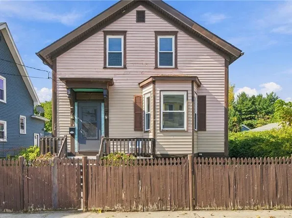 174 Lowell Ave, Providence, RI 02909