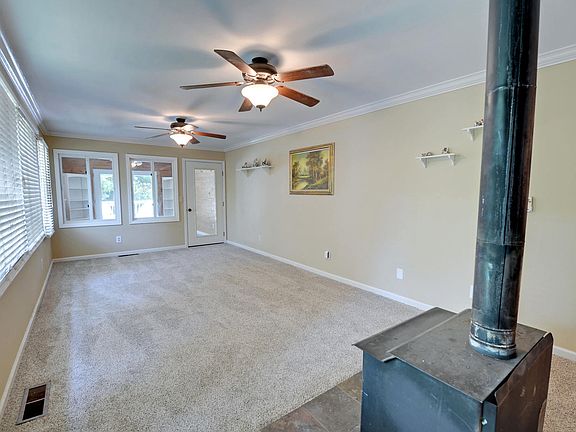 4th image of 4348 Woodhaven Ln