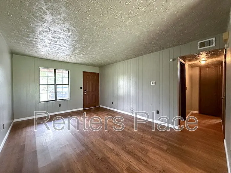 812 S Adair St — Photo 5