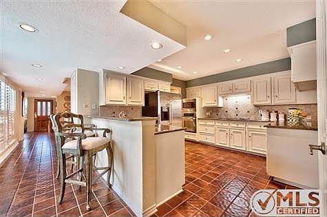 4th image of 5903 Orchid Ln
