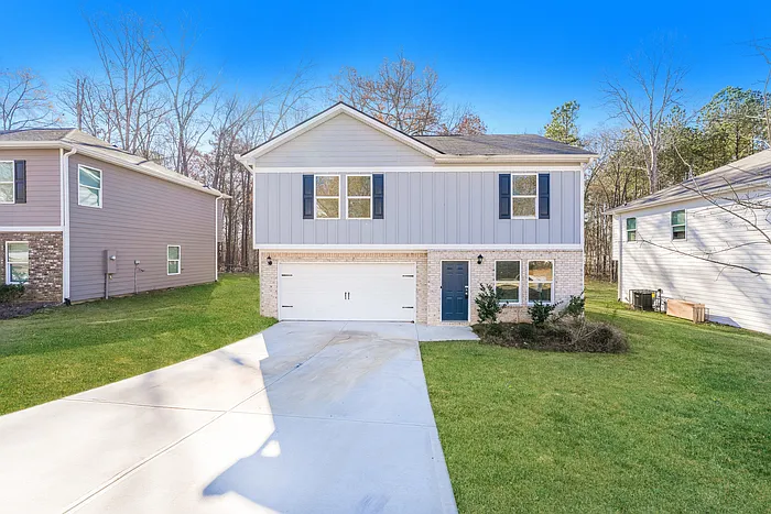 4 bed, 2.5 bath, 1688 sqft, $2,045 — Photo 1