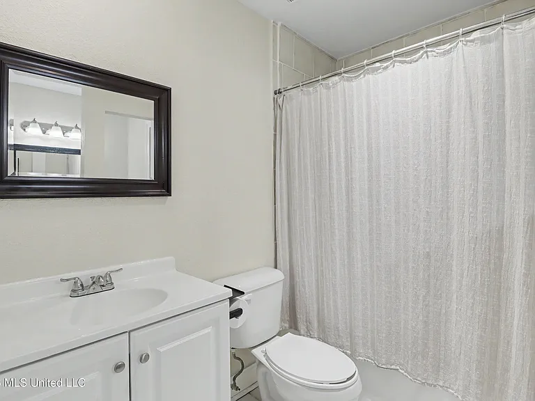 412 Woodland Park Dr — Photo 19