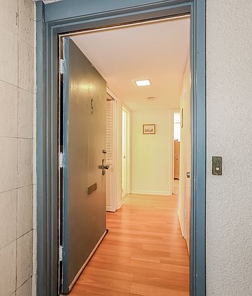 3rd image of 5650 Cambridge Way Unit 1
