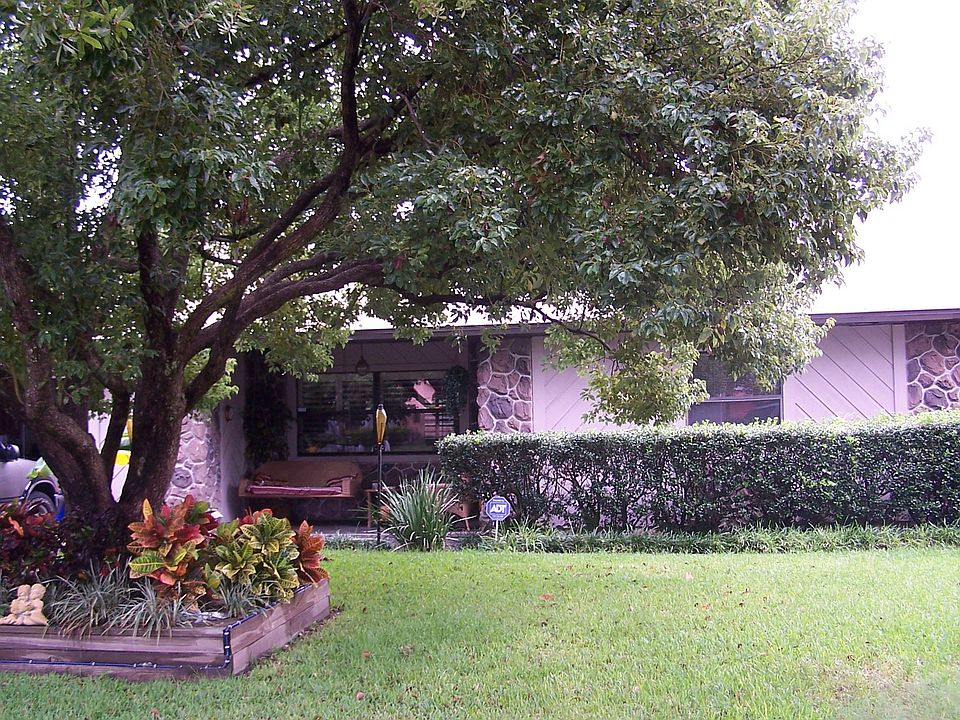 Bungalow on a cul-de-sac