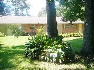 4th image of 11724 Parkwood Dr