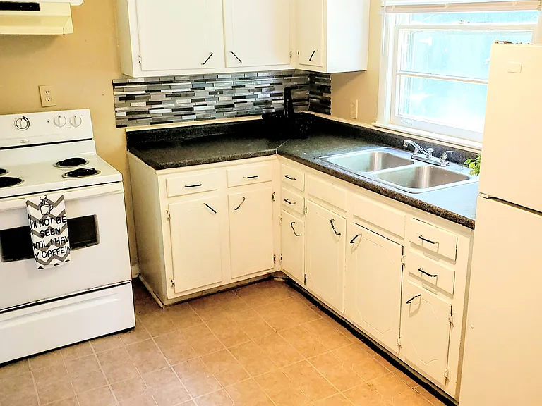 3239 Crowe Dr — Photo 6