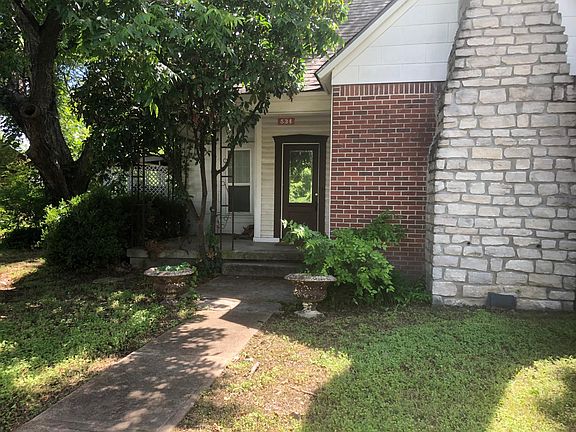 2nd image of 534 N Race St #A