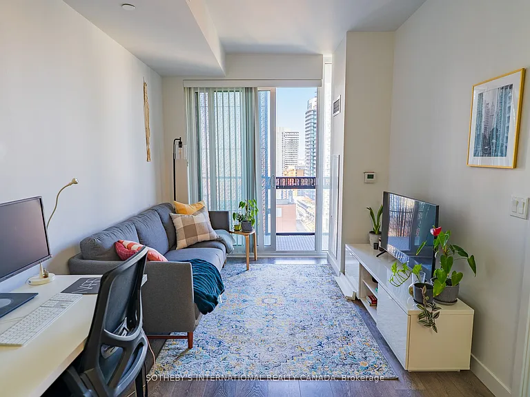 8 Eglinton Ave E #1710 — Photo 6