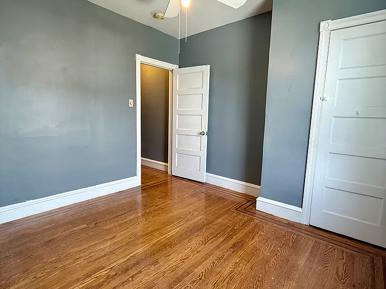 4010 N Franklin St — Photo 13