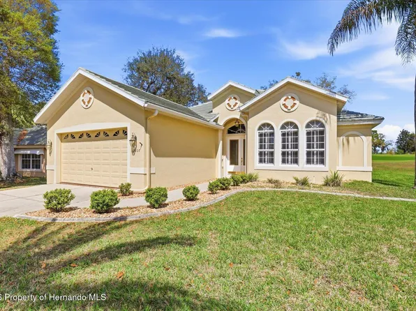 9037 Penelope Dr, Weeki Wachee, FL 34613