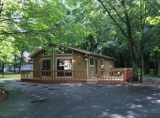 96 Keats Ln, Albrightsville, PA 18210