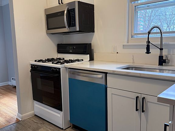 3rd image of 713 N Stephenson Hwy APT 103