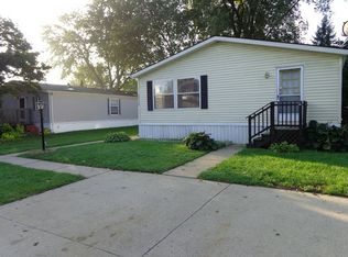 39125 Montana Dr, Romulus, MI 48174