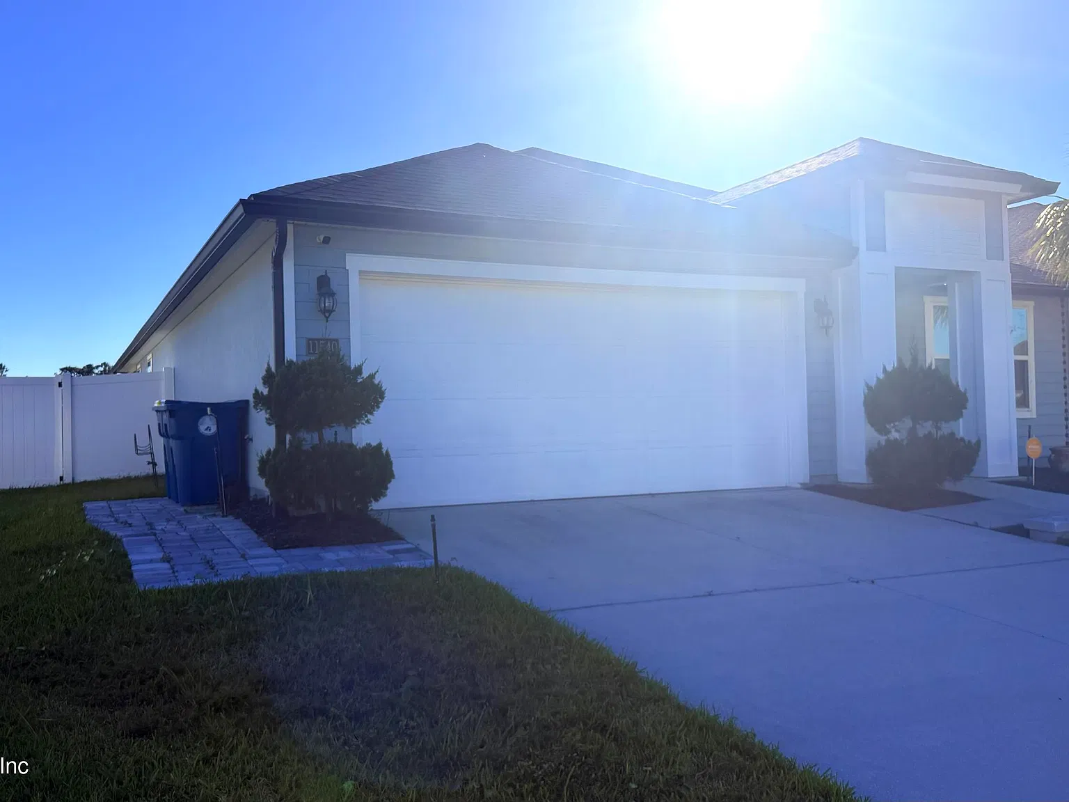3 bed, 2.0 bath, 1794 sqft, $2,400 — Photo 2