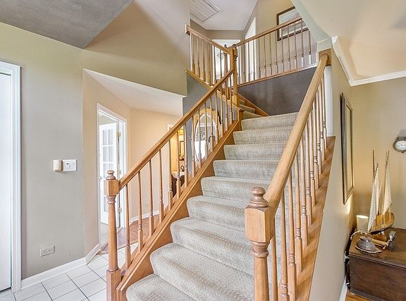 2nd image of 760 Elderberry Ct