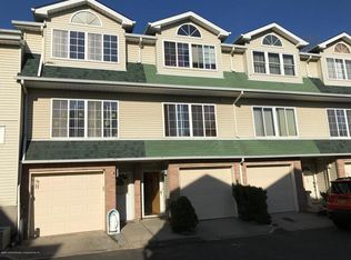 160 Woodcutters Ln, Staten Island, NY 10306