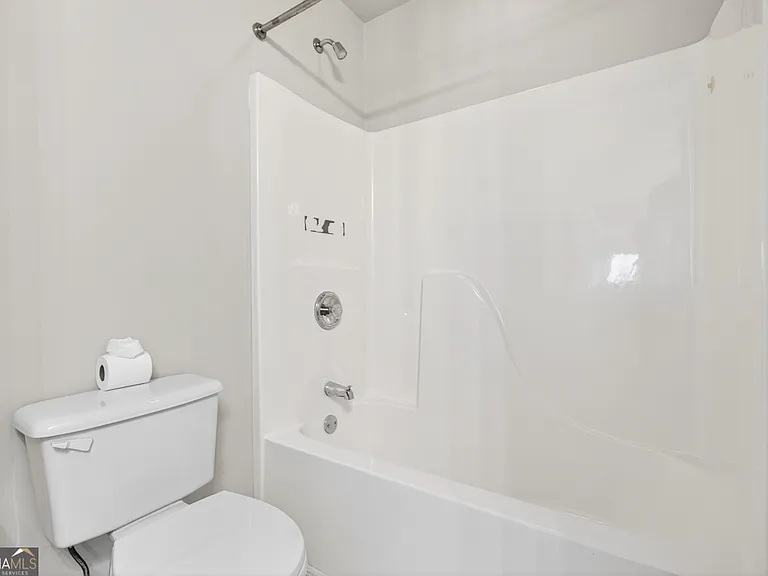 28 Stonehenge Ct — Photo 34