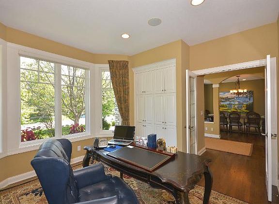 3rd image of 9094 Breckenridge Ln