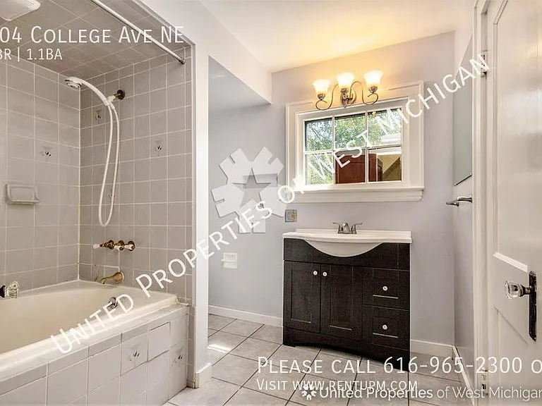 304 College Ave NE — Photo 20