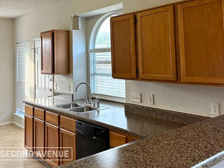 2025 Birch Bnd — Photo 1