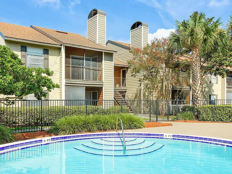 Bentley Green Apartment Homes — Photo 4