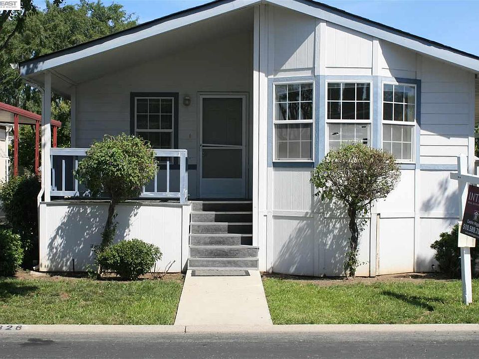 1st image of 2826 Moss Hollow Dr