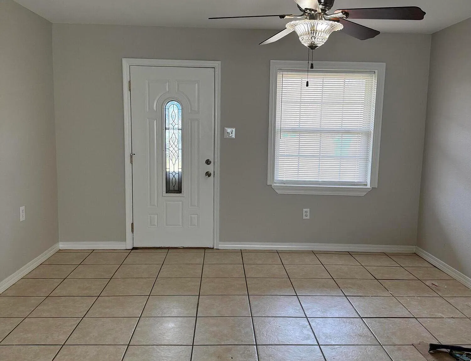 3 bed, 2.0 bath, 1344 sqft, $1,250 — Photo 3