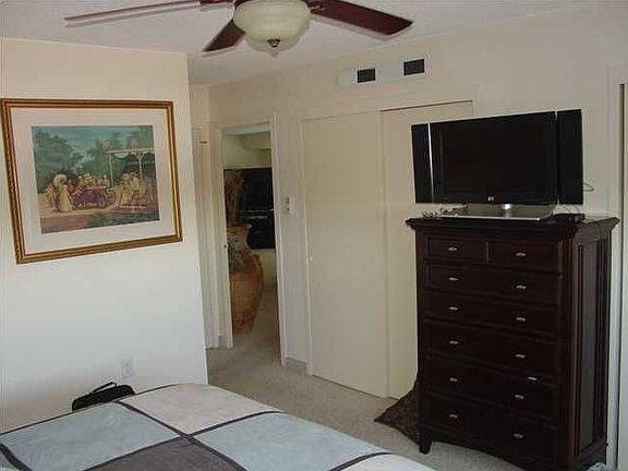 4th image of 1100 Erie Ave Unit 901